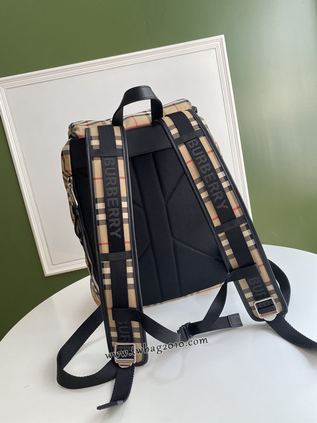 Burberry專門店新款雙肩包 巴寶莉Vintag復古格紋尼龍男士後背包 yxb1173